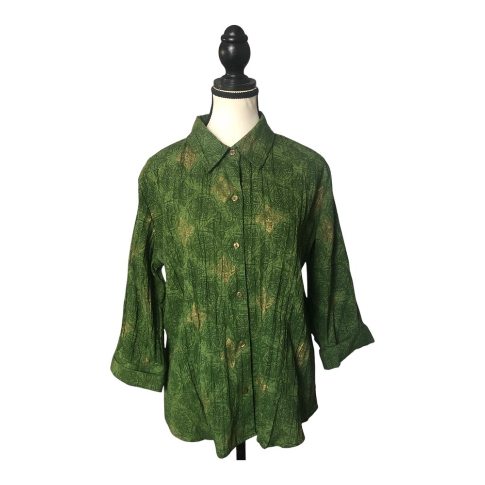 Green Patterned Button-Up Shirt